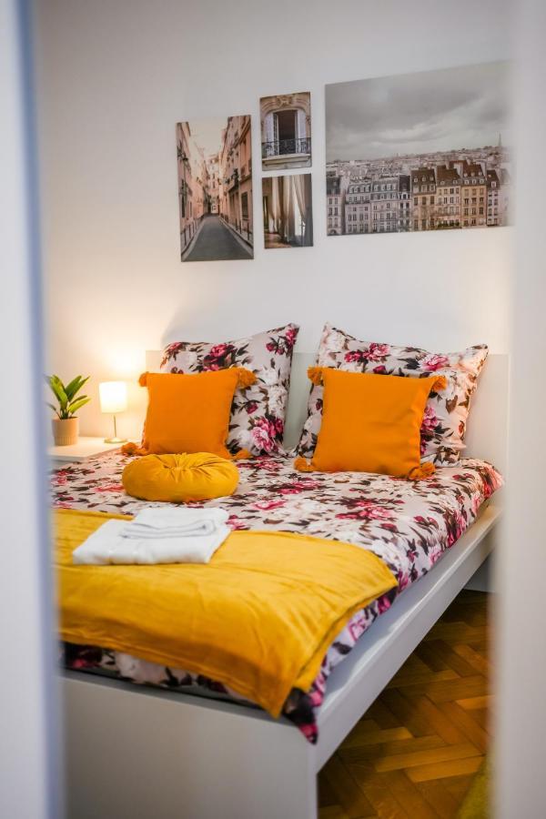 Ultracentral Golden Gatehouse 3 Bdrm Bucareste Exterior foto
