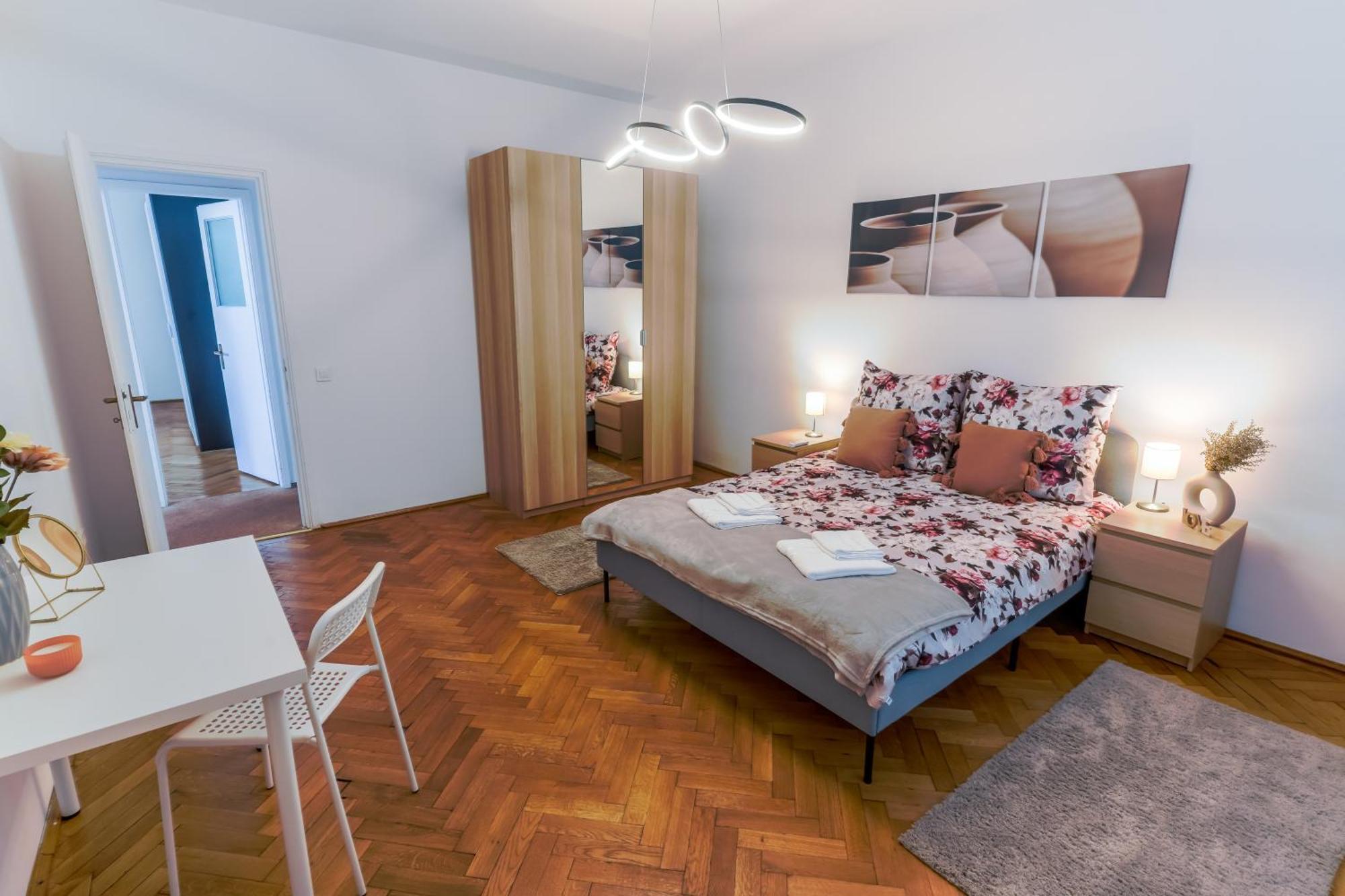 Ultracentral Golden Gatehouse 3 Bdrm Bucareste Exterior foto