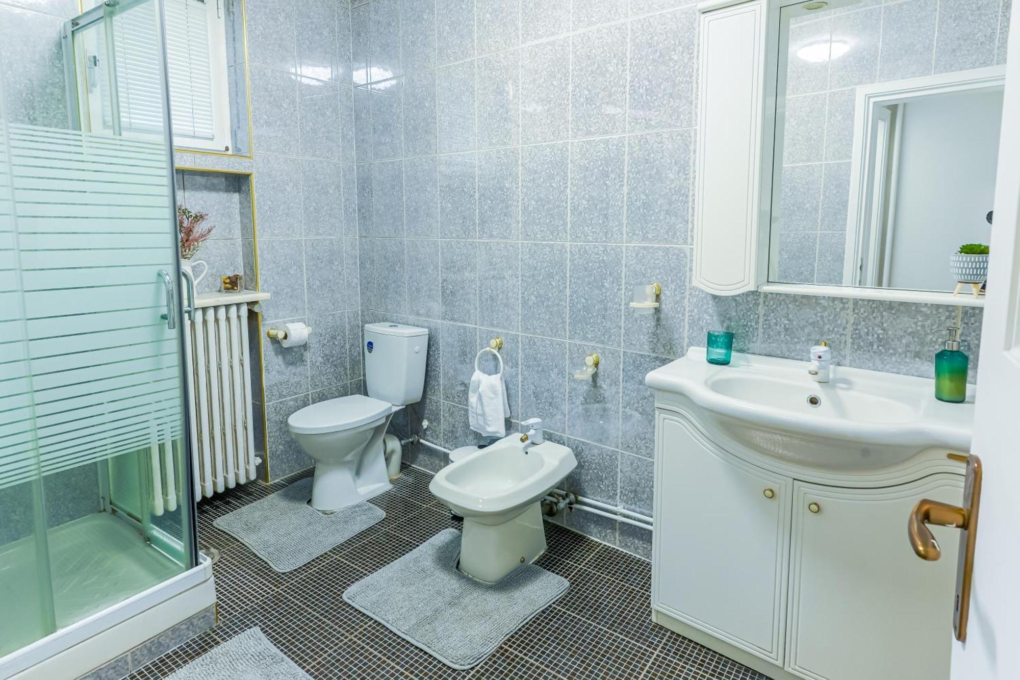 Ultracentral Golden Gatehouse 3 Bdrm Bucareste Exterior foto